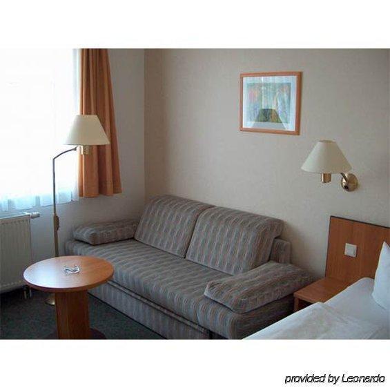 Hotel Kubrat An Der Spree Berlin Ngoại thất bức ảnh