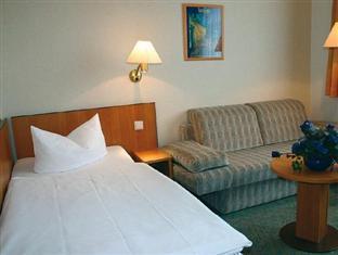 Hotel Kubrat An Der Spree Berlin Ngoại thất bức ảnh